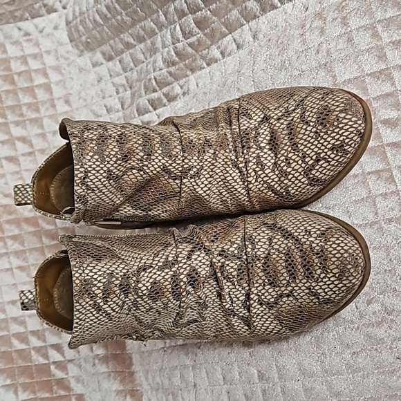 BEARTRAPS Snakeskin Booties size 7.5 - Picture 7 of 7